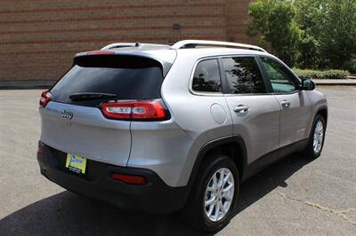 2018 Jeep Cherokee Latitude Plus   - Photo 4 - Salem, OR 97317