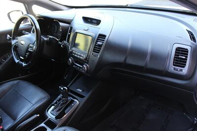 2017 Kia Forte EX Luxury   - Photo 16 - Salem, OR 97317