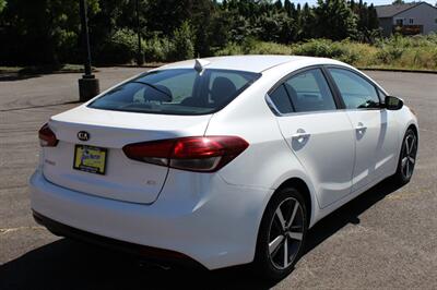 2017 Kia Forte EX Luxury   - Photo 4 - Salem, OR 97317