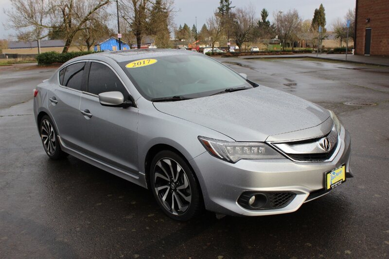 2017 Acura ILX Premium's photo