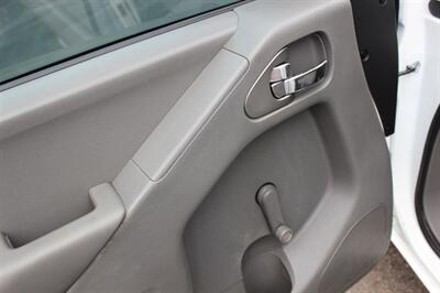 2016 Nissan Frontier S   - Photo 11 - Salem, OR 97317