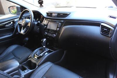 2018 Nissan Rogue Sport SL   - Photo 17 - Salem, OR 97317