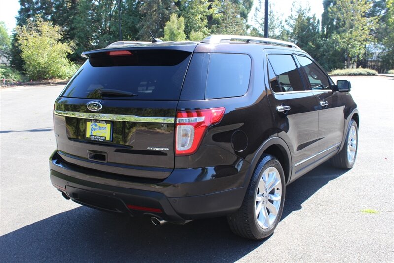 2013 Ford Explorer XLT photo 4