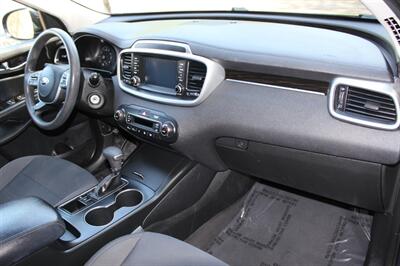 2019 Kia Sorento LX V6   - Photo 19 - Salem, OR 97317
