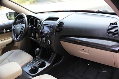 2011 Kia Sorento LX - Photo 17 - Salem, OR 97317