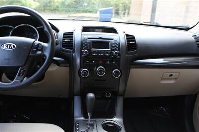 2011 Kia Sorento LX - Photo 14 - Salem, OR 97317