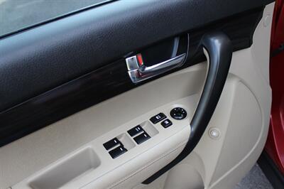 2011 Kia Sorento LX - Photo 11 - Salem, OR 97317