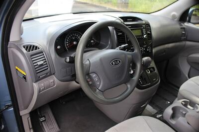 2012 Kia Sedona LX - Photo 9 - Salem, OR 97317