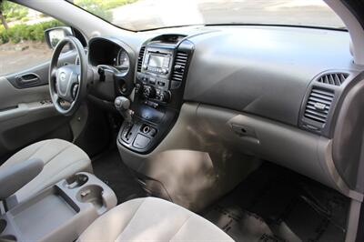2012 Kia Sedona LX - Photo 18 - Salem, OR 97317