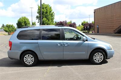 2012 Kia Sedona LX - Photo 5 - Salem, OR 97317