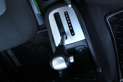 2009 Kia Spectra SX   - Photo 13 - Salem, OR 97317