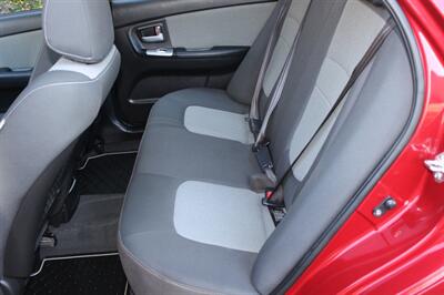 2009 Kia Spectra SX   - Photo 14 - Salem, OR 97317