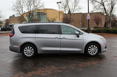 2017 Chrysler Pacifica Touring-L   - Photo 5 - Salem, OR 97317