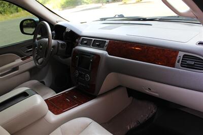 2010 Chevrolet Tahoe LTZ   - Photo 17 - Salem, OR 97317