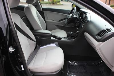 2013 Kia Optima LX - Photo 17 - Salem, OR 97317