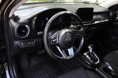 2019 Kia Forte S   - Photo 9 - Salem, OR 97317