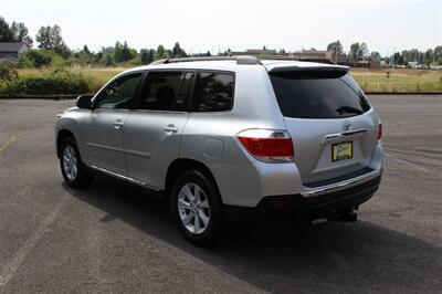 2013 Toyota Highlander   - Photo 3 - Salem, OR 97317