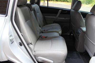 2013 Toyota Highlander   - Photo 18 - Salem, OR 97317