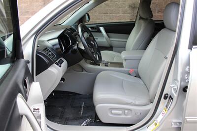 2013 Toyota Highlander   - Photo 10 - Salem, OR 97317