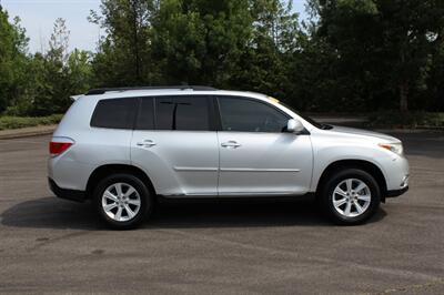 2013 Toyota Highlander   - Photo 5 - Salem, OR 97317