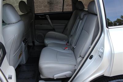2013 Toyota Highlander   - Photo 13 - Salem, OR 97317