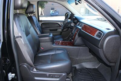 2013 Chevrolet Suburban LTZ   - Photo 19 - Salem, OR 97317