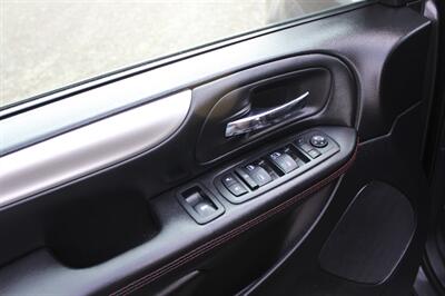 2018 Dodge Grand Caravan GT   - Photo 11 - Salem, OR 97317