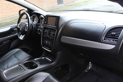 2018 Dodge Grand Caravan GT   - Photo 17 - Salem, OR 97317