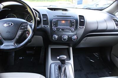 2014 Kia Forte EX   - Photo 14 - Salem, OR 97317