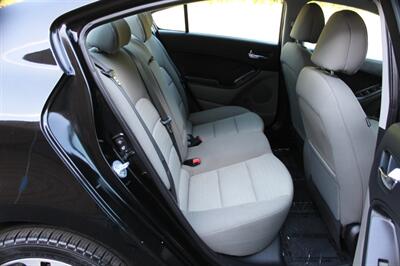 2014 Kia Forte EX   - Photo 15 - Salem, OR 97317