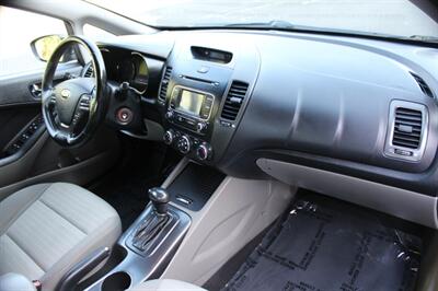 2014 Kia Forte EX   - Photo 16 - Salem, OR 97317