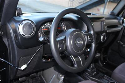 2014 Jeep Wrangler Sport S   - Photo 9 - Salem, OR 97317
