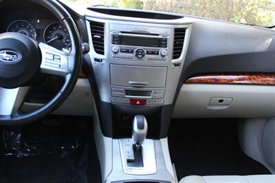 2010 Subaru Outback 2.5i Limited   - Photo 15 - Salem, OR 97317