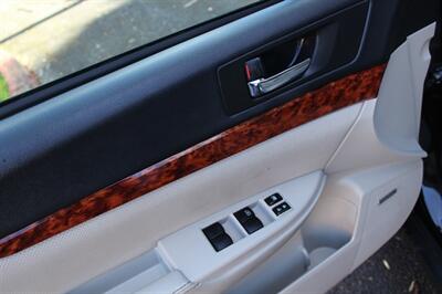 2010 Subaru Outback 2.5i Limited   - Photo 12 - Salem, OR 97317