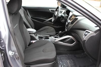 2012 Hyundai VELOSTER DCT   - Photo 16 - Salem, OR 97317