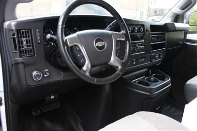 2018 Chevrolet Express 3500   - Photo 9 - Salem, OR 97317