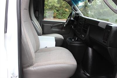 2018 Chevrolet Express 3500   - Photo 20 - Salem, OR 97317