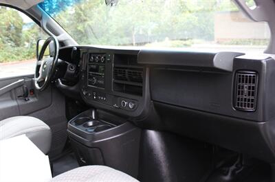2018 Chevrolet Express 3500   - Photo 17 - Salem, OR 97317
