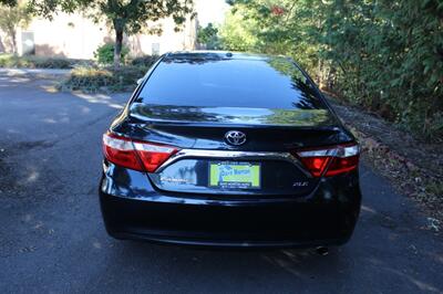 2017 Toyota Camry XLE   - Photo 8 - Salem, OR 97317