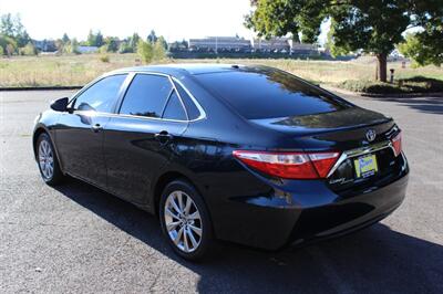 2017 Toyota Camry XLE   - Photo 3 - Salem, OR 97317
