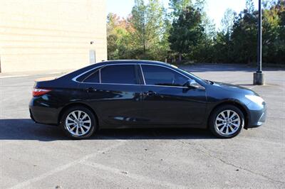 2017 Toyota Camry XLE   - Photo 5 - Salem, OR 97317
