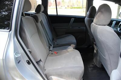 2012 Toyota Highlander SE   - Photo 17 - Salem, OR 97317