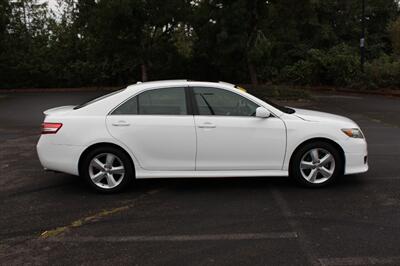 2011 Toyota Camry SE V6   - Photo 5 - Salem, OR 97317