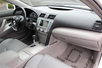 2011 Toyota Camry SE V6   - Photo 16 - Salem, OR 97317