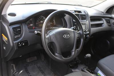 2009 Kia Sportage LX   - Photo 9 - Salem, OR 97317