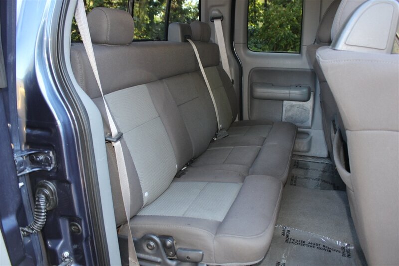 2005 Ford F-150 XLT photo 14