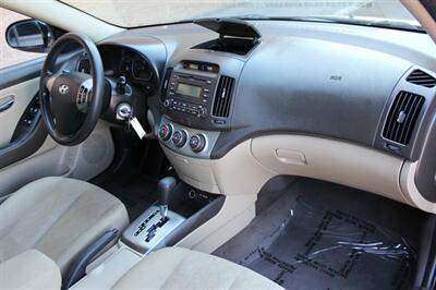 2010 Hyundai Elantra Blue   - Photo 16 - Salem, OR 97317