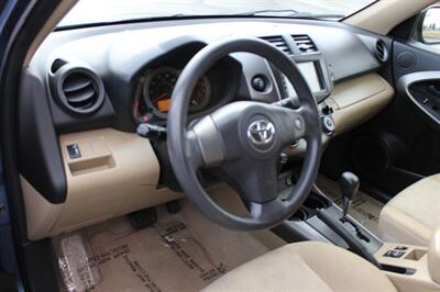 2009 Toyota RAV4   - Photo 9 - Salem, OR 97317