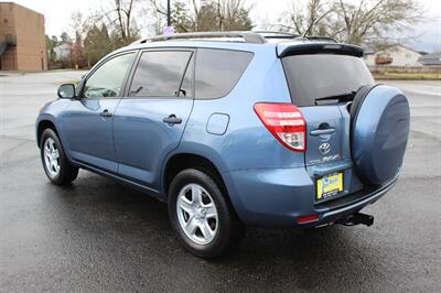 2009 Toyota RAV4   - Photo 3 - Salem, OR 97317