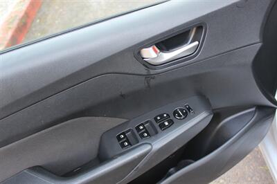 2020 Hyundai Accent SE   - Photo 11 - Salem, OR 97317